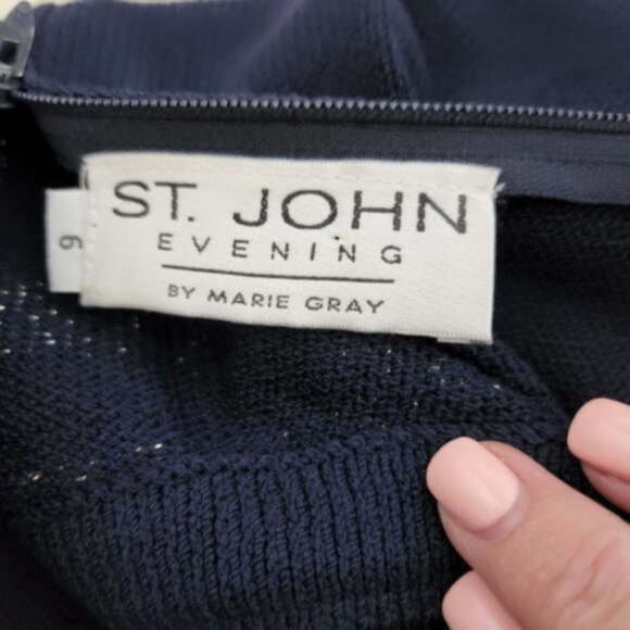 ST. JOHN EVENING Navy & Gold Nautical/Ocean Themed Sweater - Picture 2 of 13